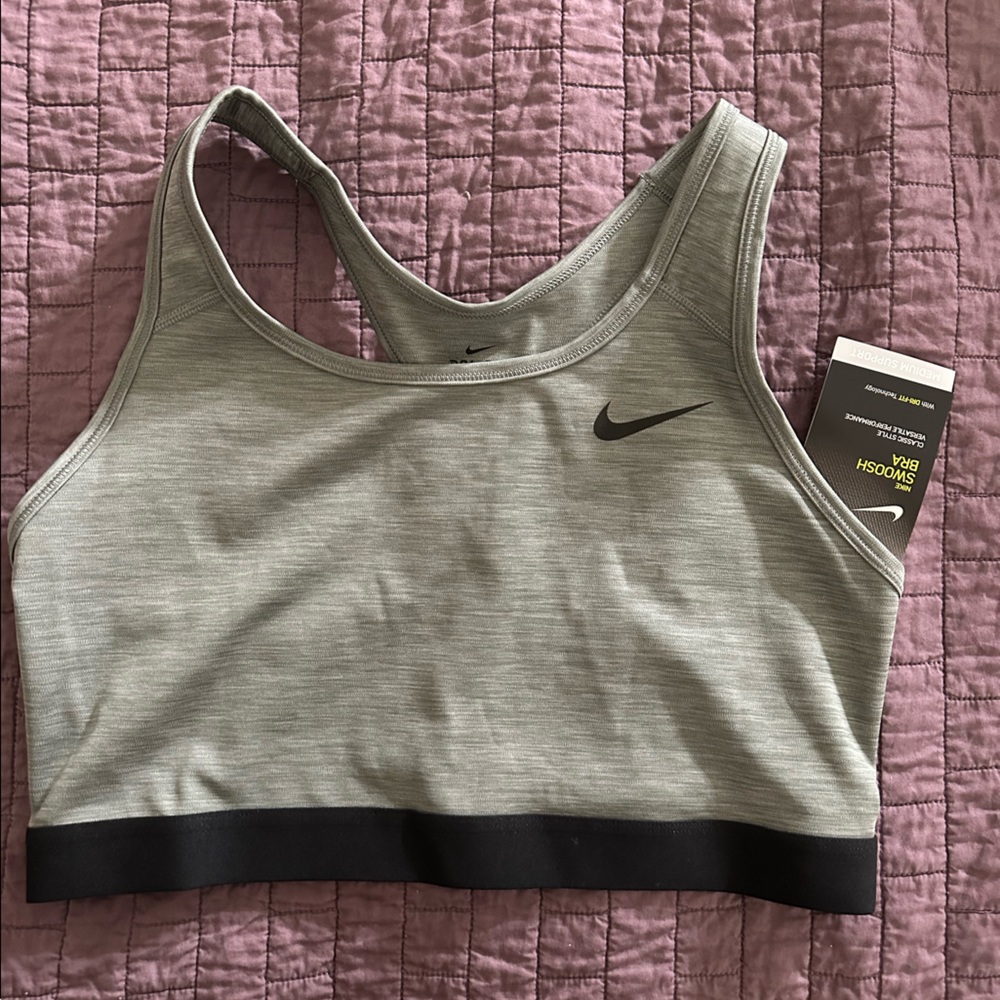 Nike sports bra new w/tags